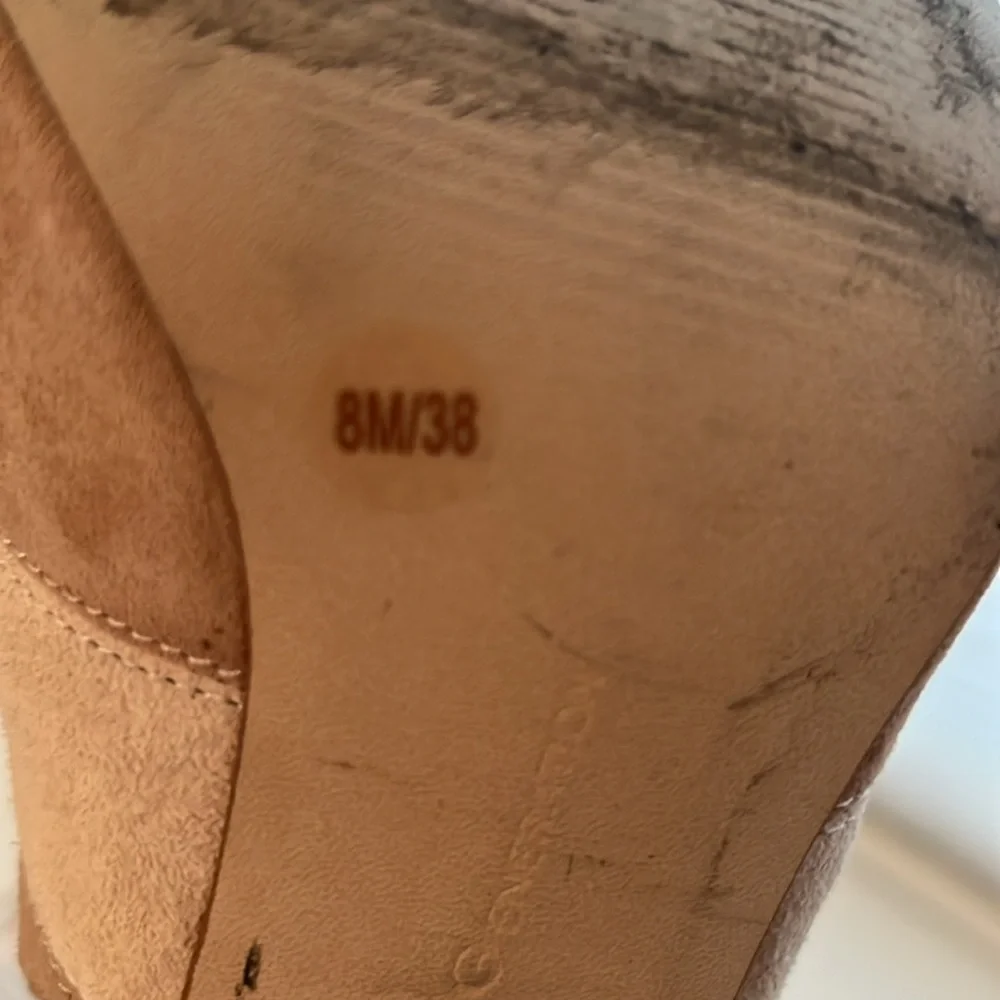 BCBGeneration Meirin Suede striped heels  size 8M / 38  brown cream tan